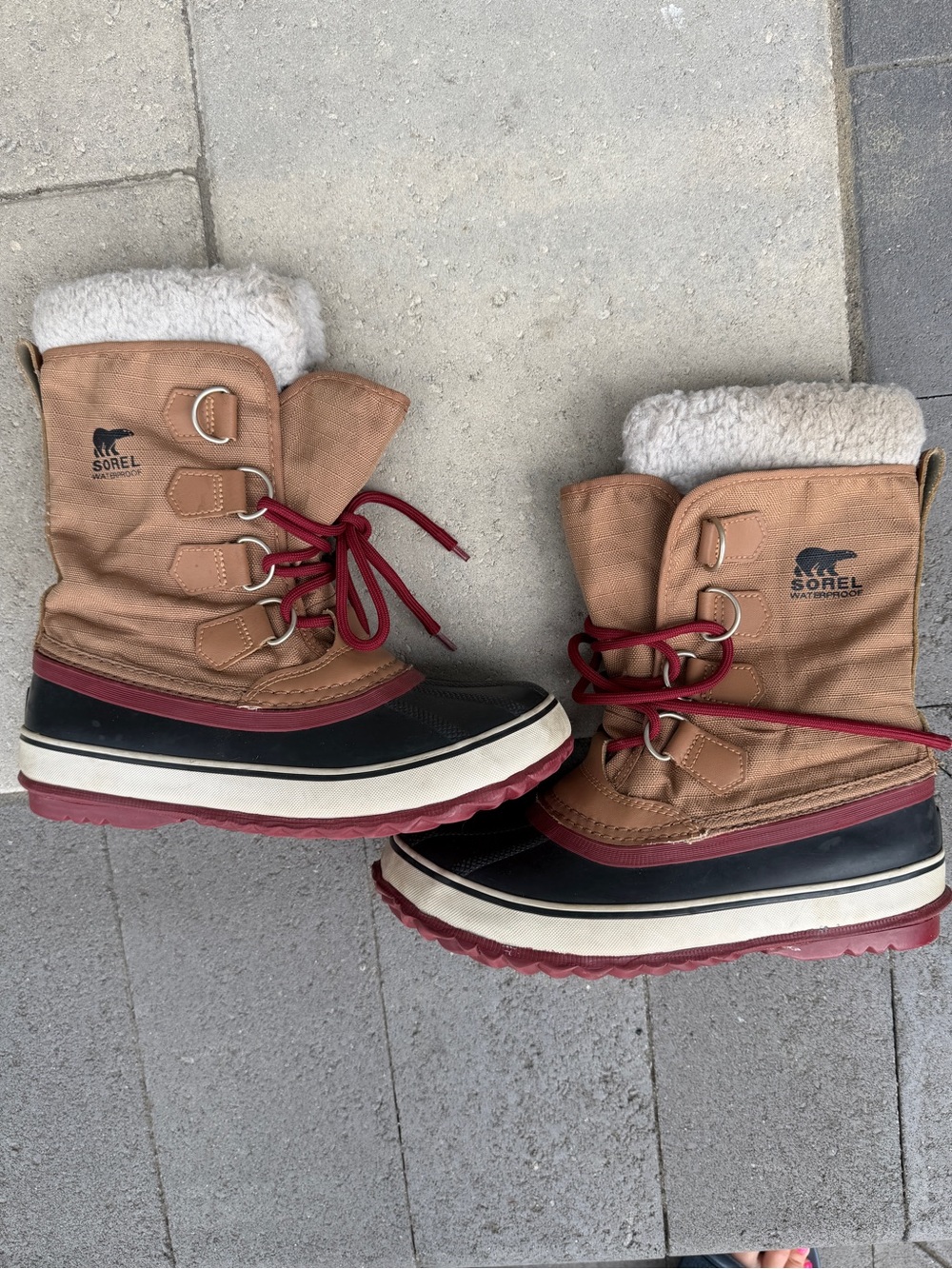 SOREL Winter Carnival Waterproof Snow Boots Women's Size 6 Tan/Red